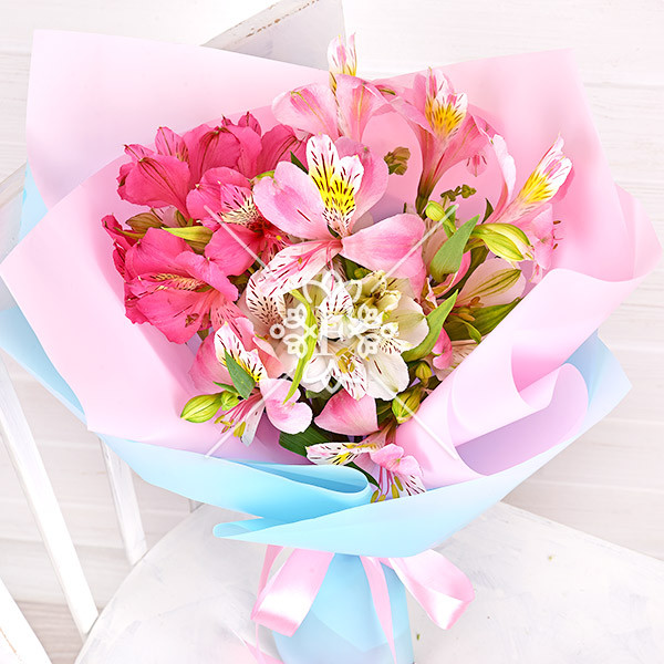 Нежность в каждом лепестке - букет из альстромерий